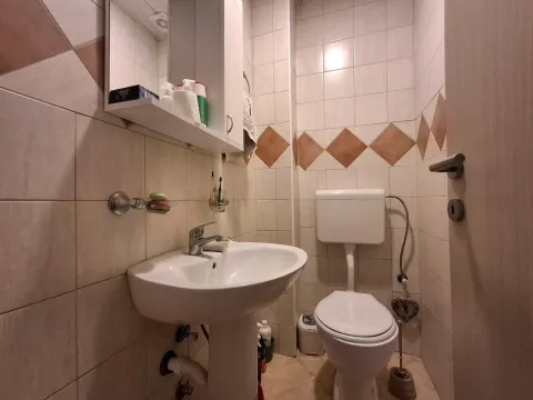 Rent, apartment, 96m², Stari Aerodrom, Podgorica - image 9