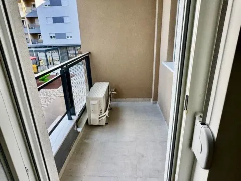 Rent, one bedroom apartment, 46m², Stari Aerodrom, Podgorica - image 9