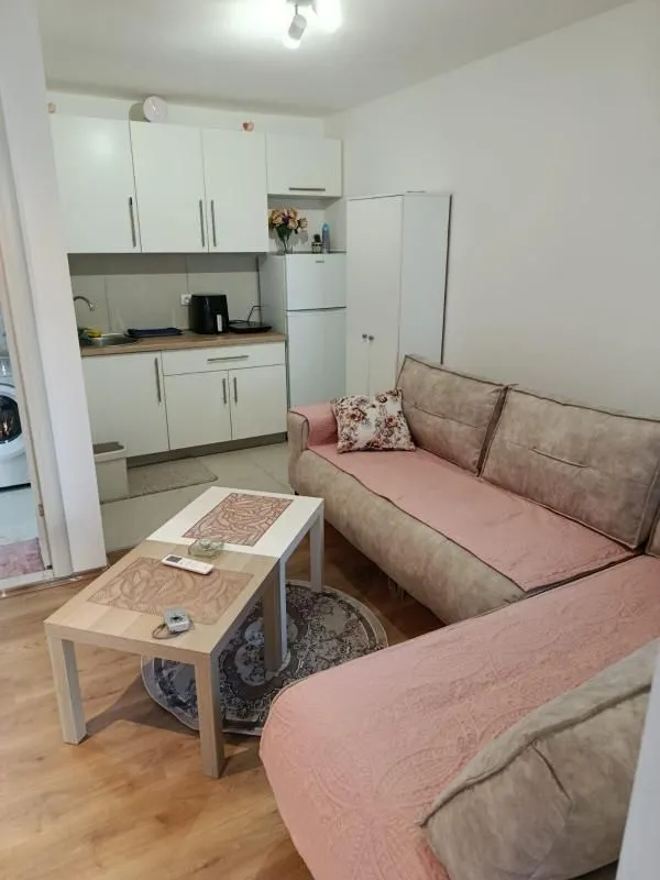 Prodaja, jednosoban stan, 44m², Malo Brdo, Podgorica