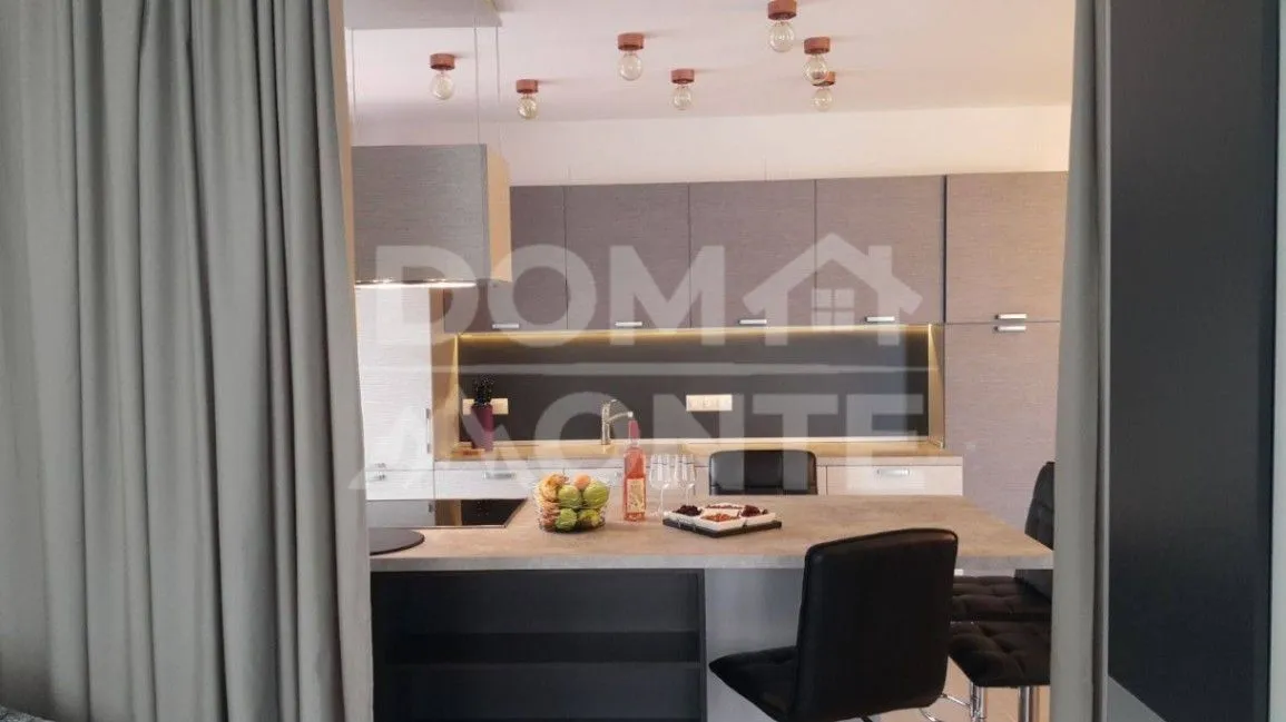 Rent, three bedroom apartment, 110m², Seljanovo, Tivat