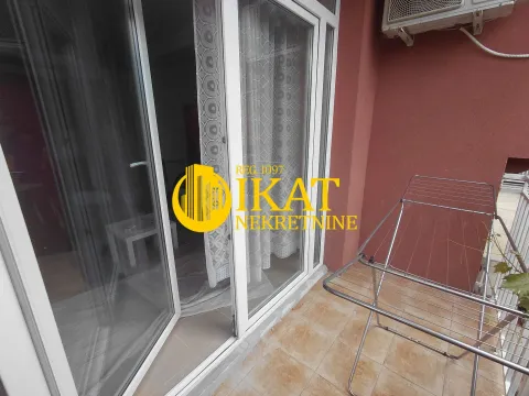 Izdavanje, četvorosoban stan, 80m², Južni Bulevar, Vračar Sve Podlokacije - image 8