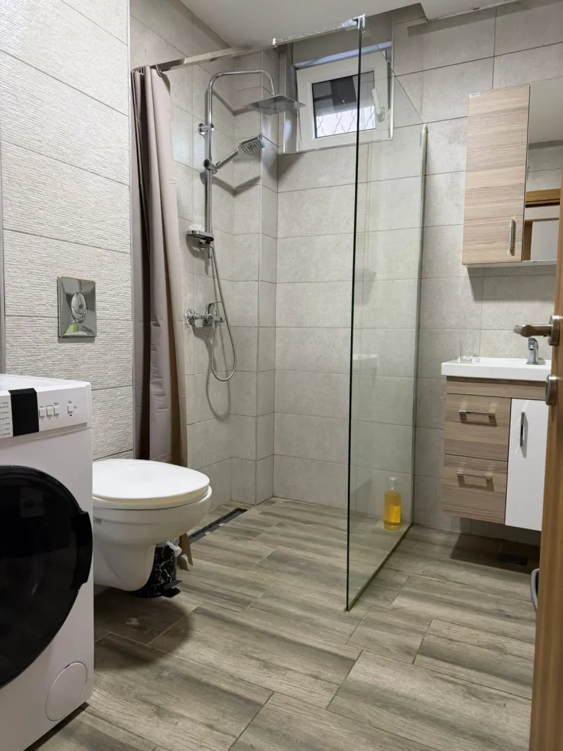 Izdavanje, jednosoban stan, 52m², Stari Aerodrom, Podgorica