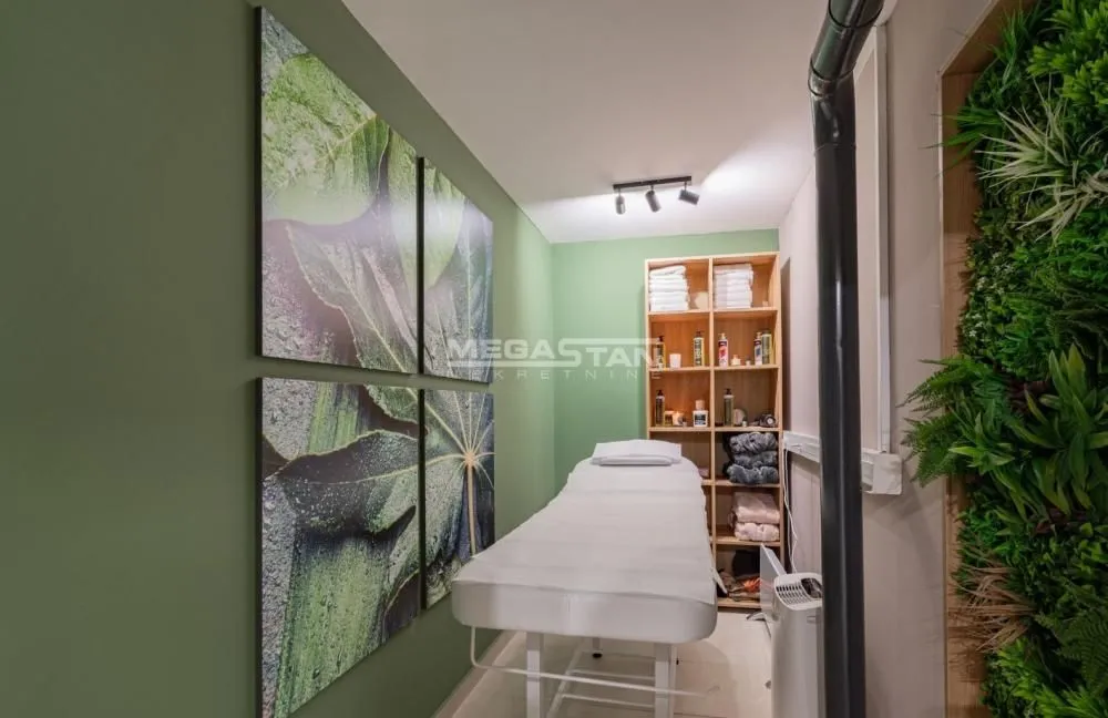 Sale, office space, 140m², Čubura, Beograd