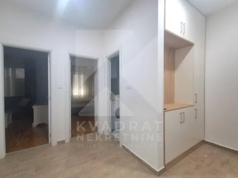Izdavanje, dvosoban stan, 70m², City Kvart, Podgorica - image 8
