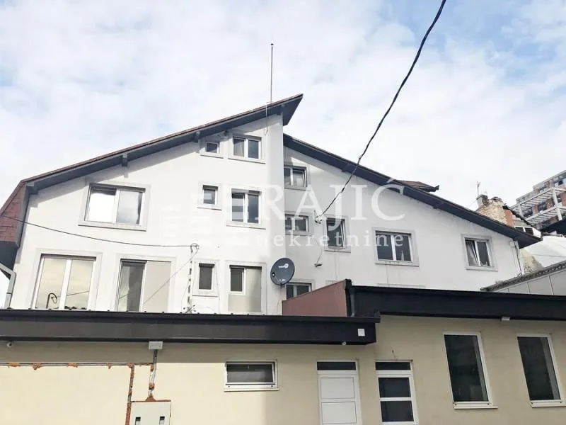 Rent, office space, 180m², Savski Trg, Beograd