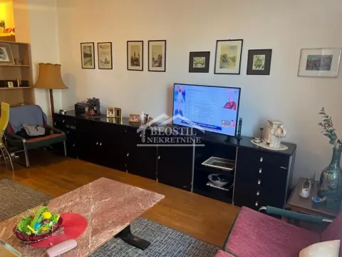 Prodaja, jednosoban stan, 41m², Vračar Centar, Vračar Sve Podlokacije - image 2