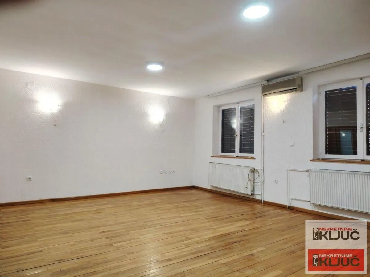 Rent, house, 120m², Centar, Novi Sad