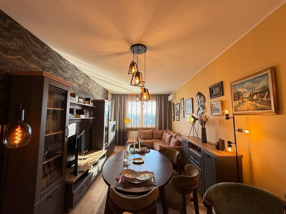 Prodaja, trosoban stan, 59m², Bulevar patrijarha Pavla, Novi Sad Sve Podlokacije