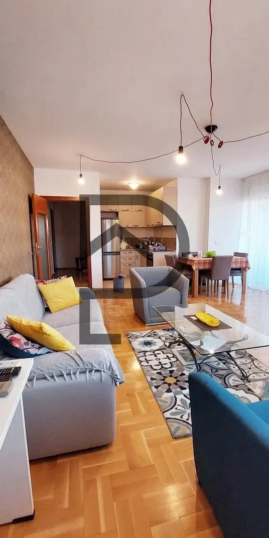 Izdavanje, stan, 68m², Centar, Podgorica