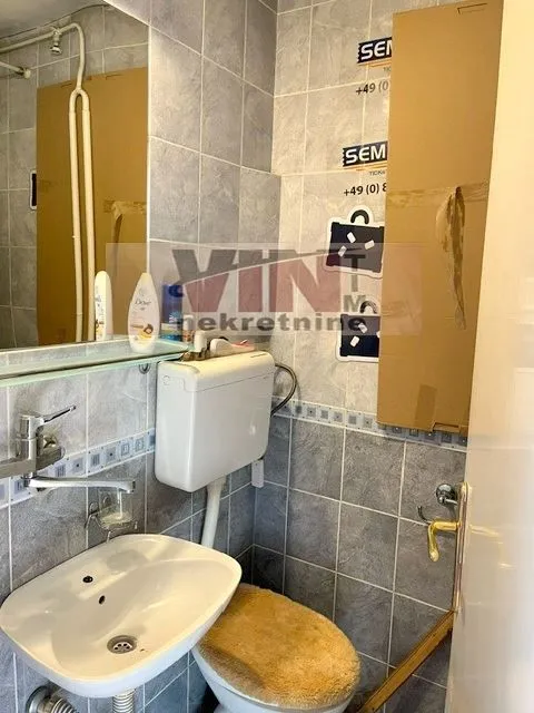 Sale, three bedroom apartment, 76m², Savski Venac, Beograd