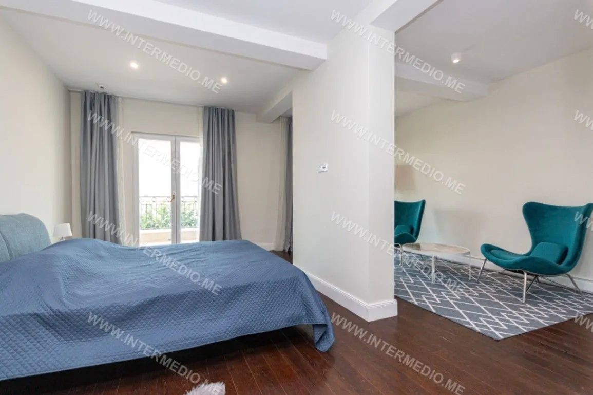 Prodaja, dvosoban stan, 180m², Đenovići, Herceg Novi
