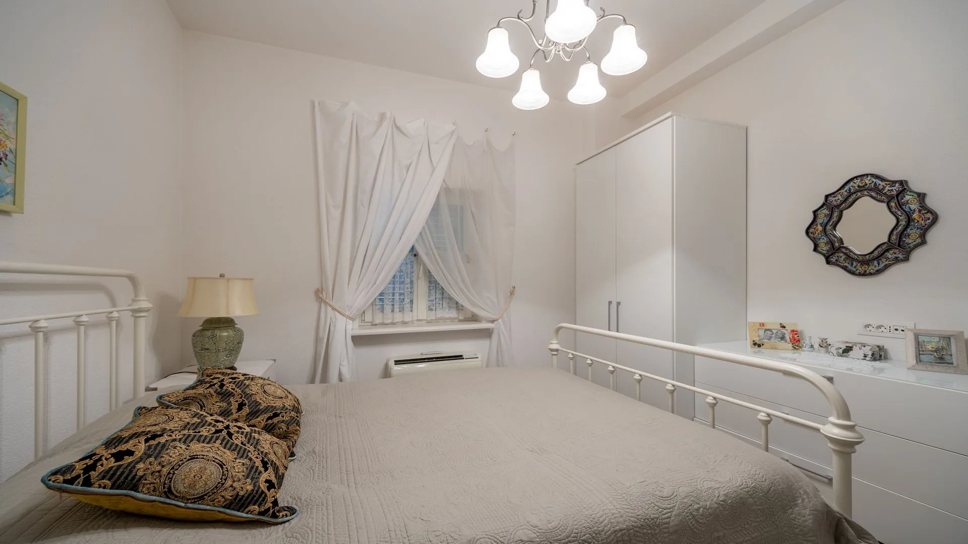 Rent, house, 587m², Dobrota, Kotor
