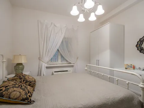 Rent, house, 587m², Dobrota, Kotor - image 18