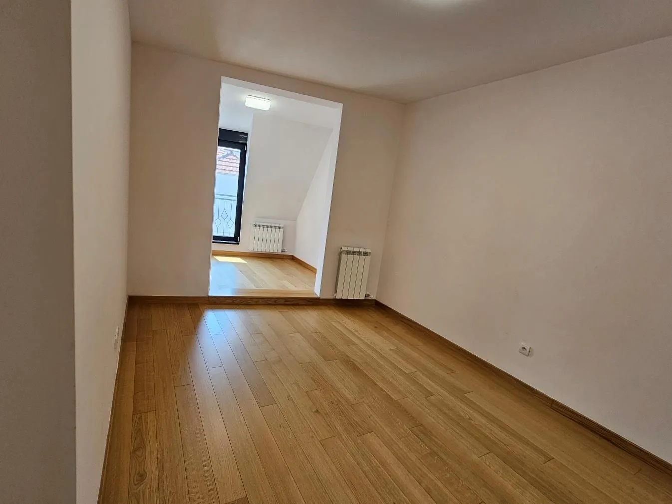 Rent, apartment, 136m², Kalenić Pijaca, Vračar Sve Podlokacije