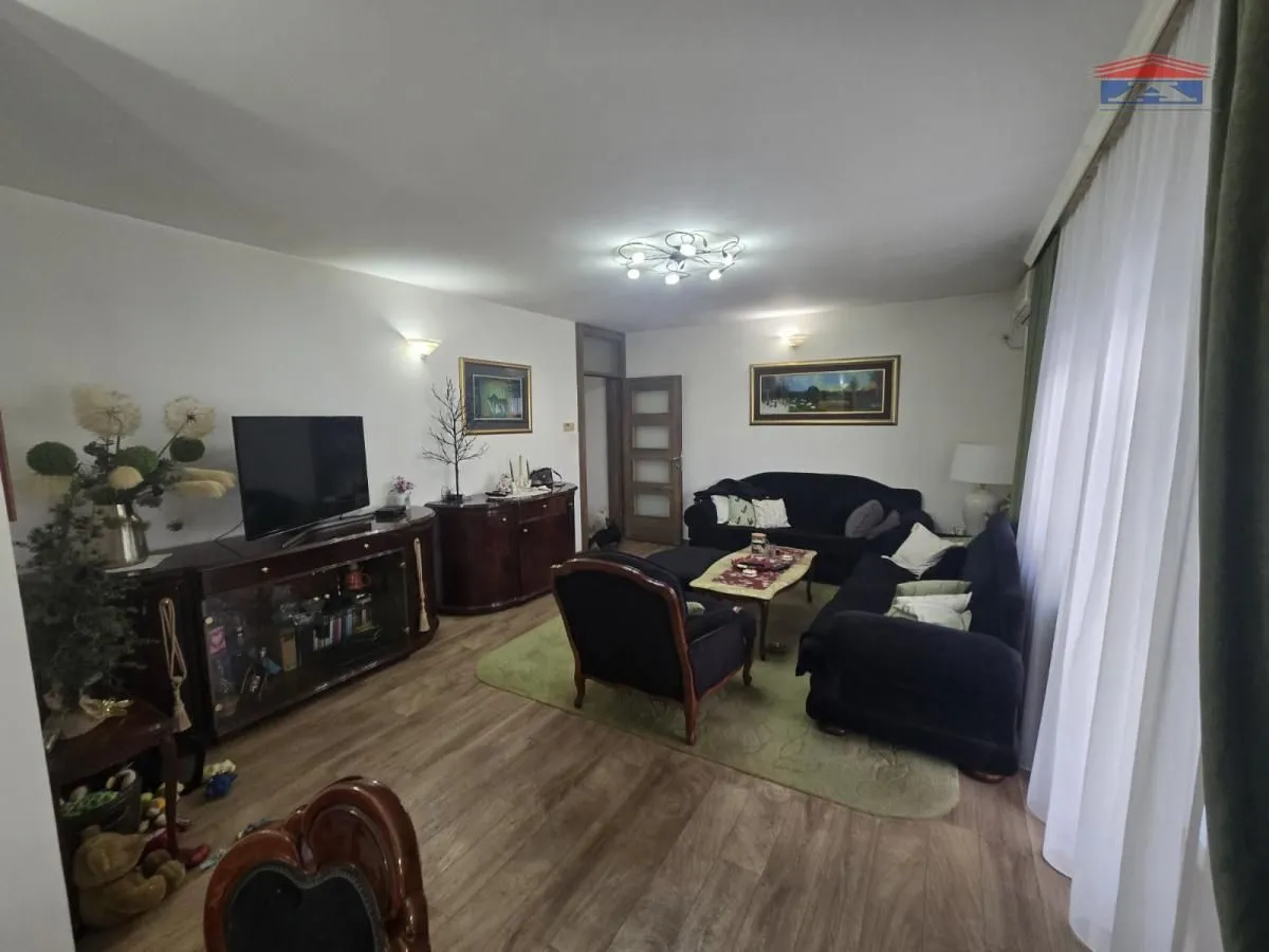 Prodaja, četvorosoban stan, 108m², Grbavica, Novi Sad Sve Podlokacije
