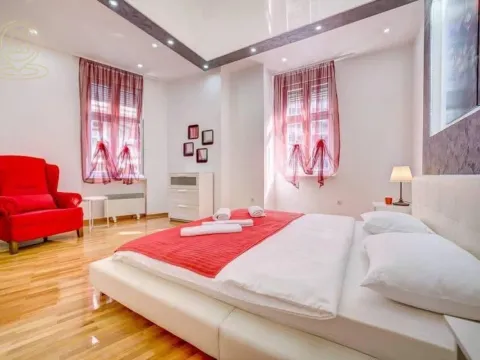 Rent, two bedroom apartment, 52m², Obilićev Venac, Beograd - image 4