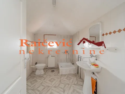 Izdavanje, četvorosoban stan, 176m², Autokomanda, Voždovac Sve Podlokacije - image 15