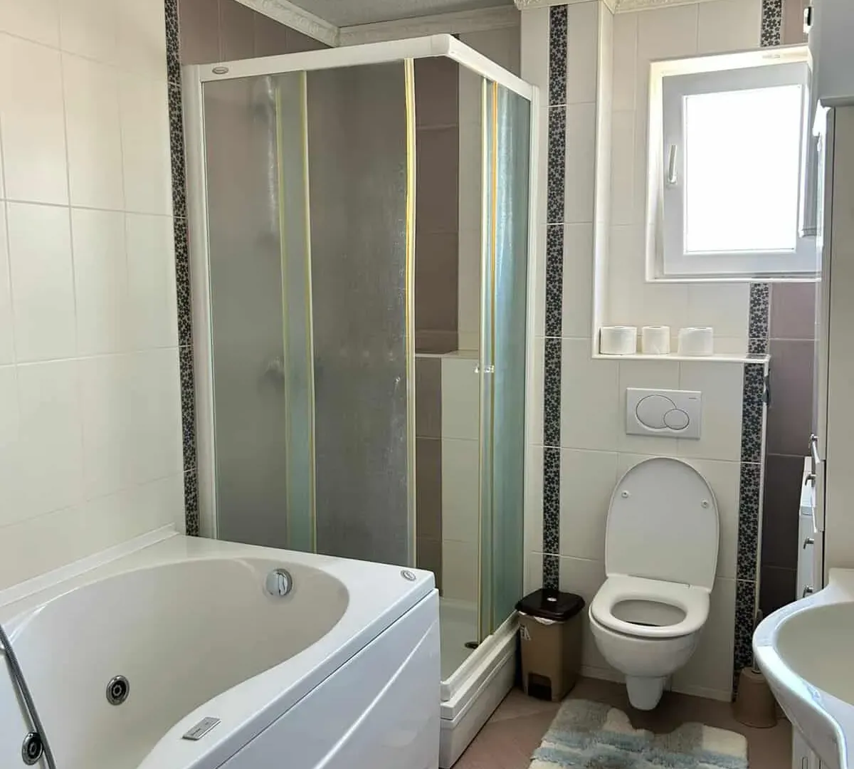Rent, two bedroom apartment, 120m², Seljanovo, Tivat