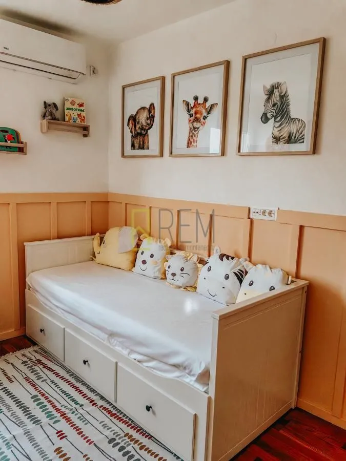 Prodaja, dvosoban stan, 61m², Ljubović, Podgorica