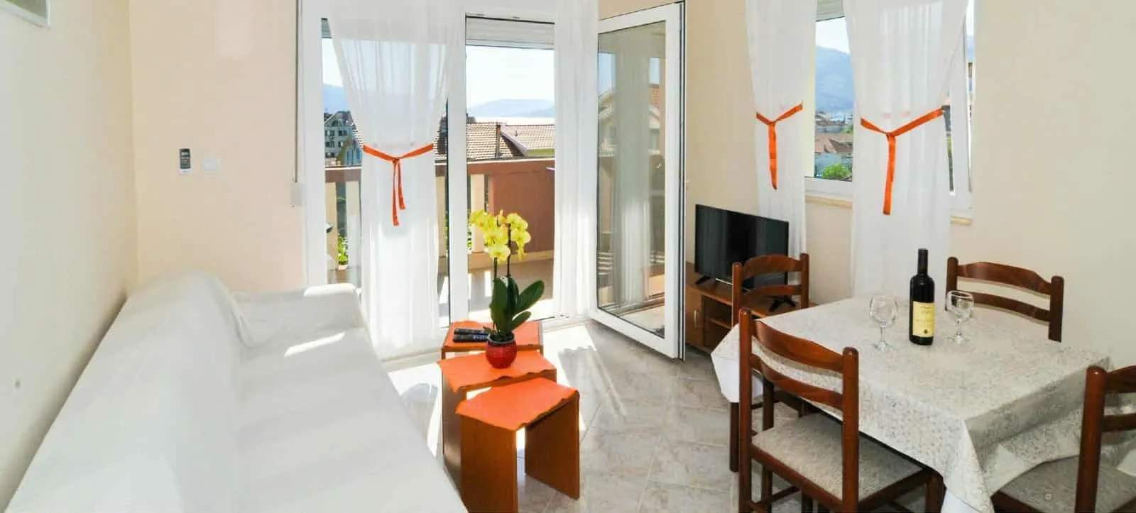 Izdavanje, jednosoban stan, 50m², Seljanovo, Tivat