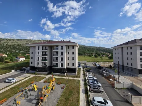 Rent, apartment, 64m², Tološi, Podgorica - image 14