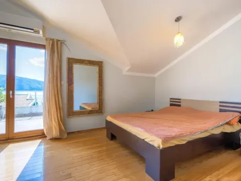 Sale, three bedroom apartment, 130m², Risan, Kotor - image 5