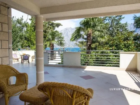 Prodaja, kuća, 670m², Prčanj, Kotor - image 14