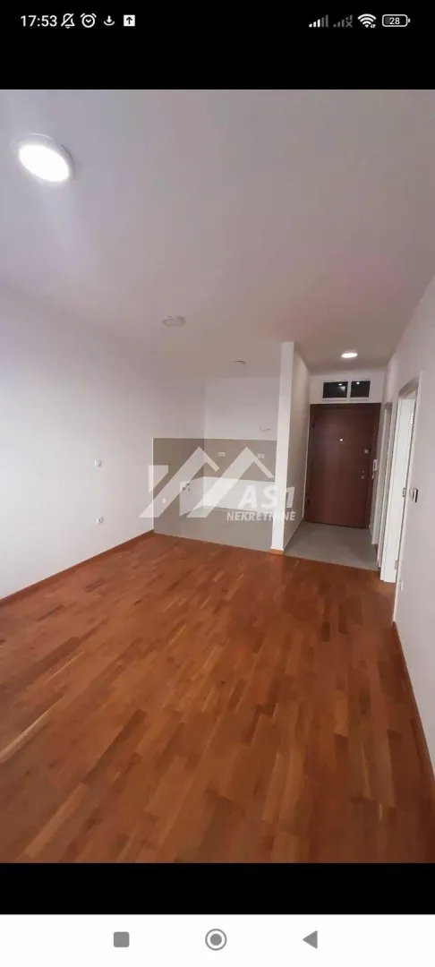 Izdavanje, jednosoban stan, 38m², Socijalno, Novi Sad Sve Podlokacije