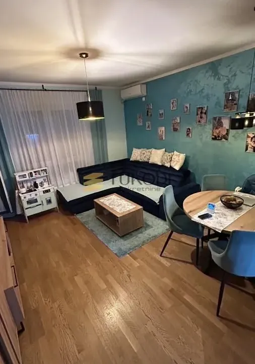 Sale, three bedroom apartment, 59m², Adamovićevo Naselje, Novi Sad Sve Podlokacije