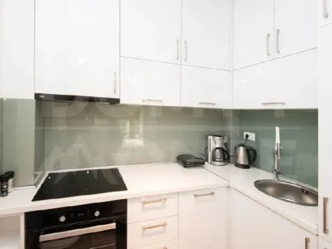 Izdavanje, jednosoban stan, 43m², Tivat, Crna Gora - image 4