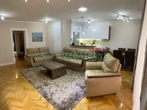 Izdavanje, četvorosoban stan, 130m², Grbavica, Novi Sad Sve Podlokacije - image 1