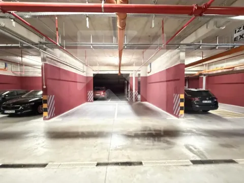 Rent, office space, 379m², Stari Aerodrom, Podgorica - image 9