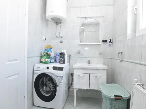 Rent, house, 250m², Zagorič, Podgorica - image 24