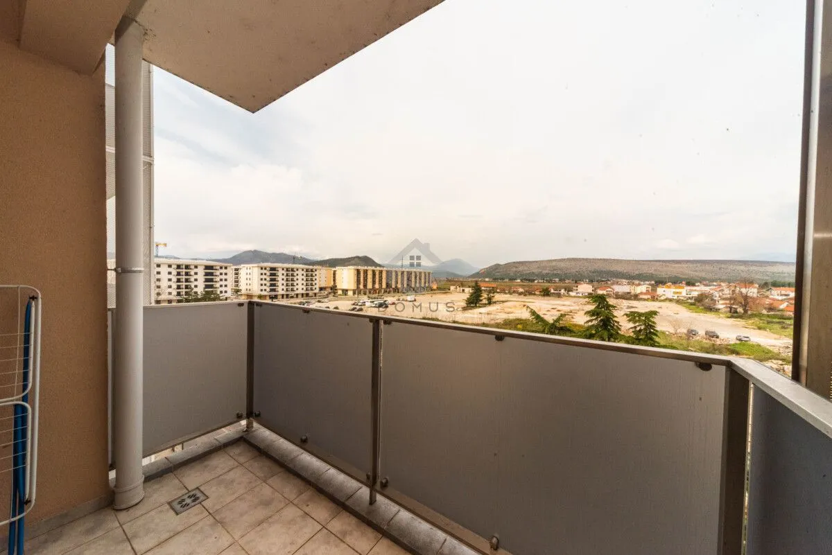 Izdavanje, jednosoban stan, 49m², City Kvart, Podgorica