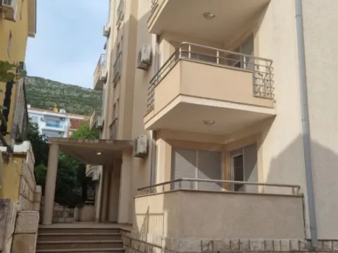 Sale, two bedroom apartment, 68m², Petrovac, Budva - image 8