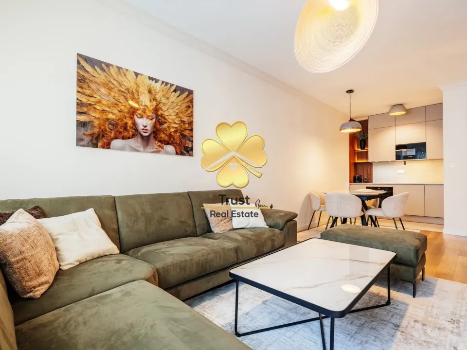 Izdavanje, jednosoban stan, 50m², Central Point, Podgorica