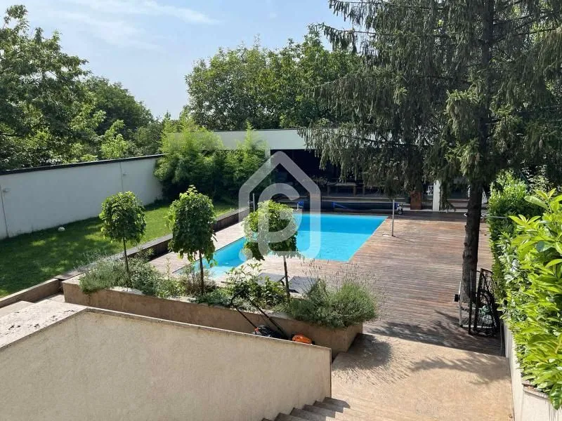 Prodaja, kuća, 205m², Jajinci, Voždovac Sve Podlokacije