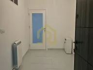 Prodaja, trosoban stan, 80m², Mali Mokri Lug, Zvezdara Sve Podlokacije - image 1