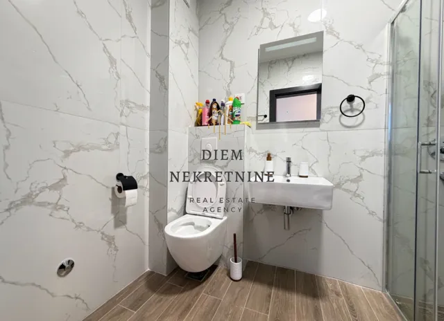 Izdavanje, dvosoban stan, 69m², Donja Gorica, Podgorica