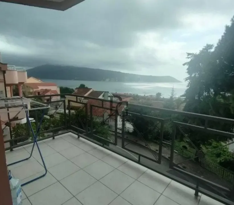 Izdavanje, stan, 70m², Savina, Herceg Novi