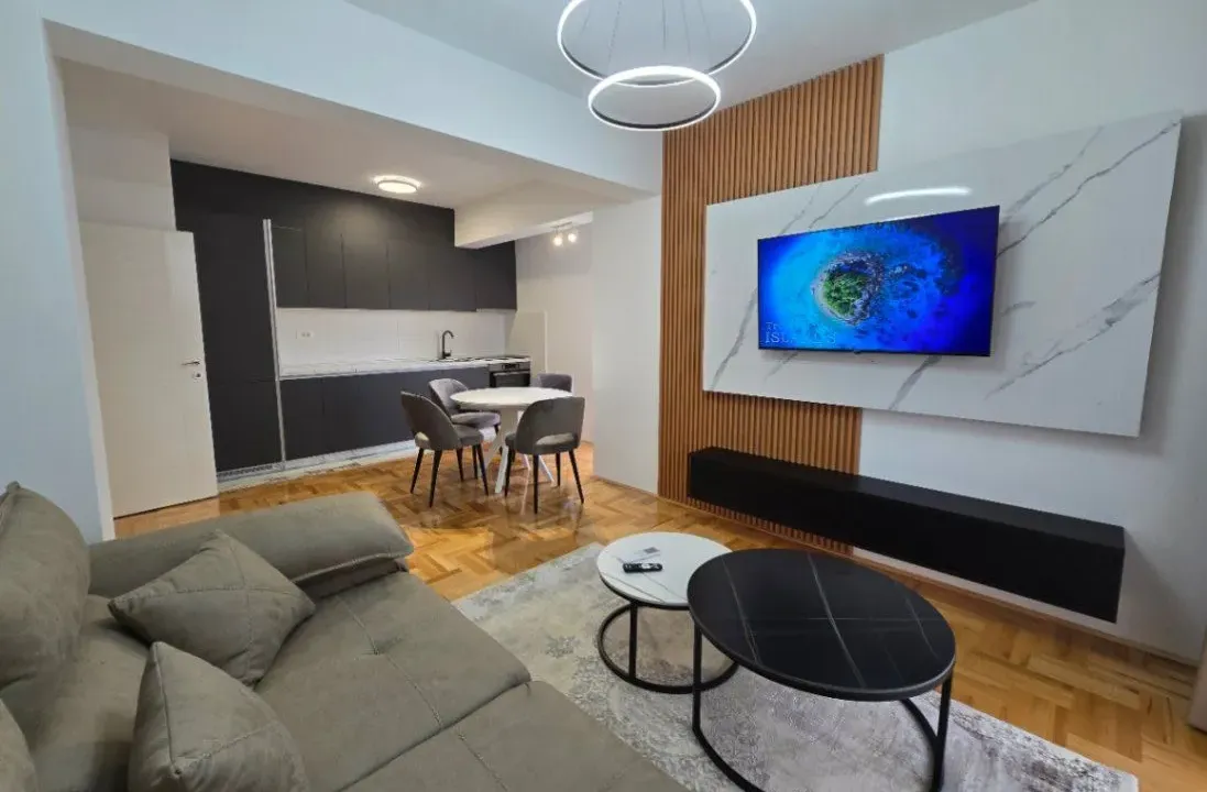 Izdavanje, dvosoban stan, 65m², Tuški Put, Podgorica