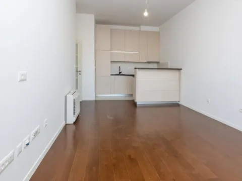 Prodaja, trosoban stan, 90m², Gornja Gorica, Podgorica - image 2