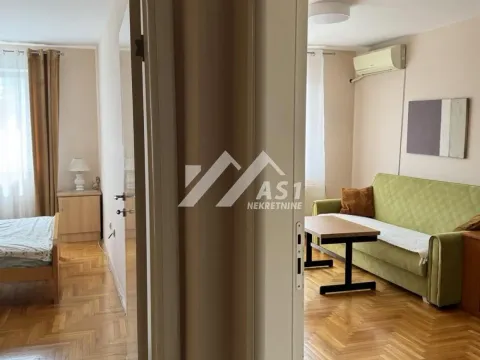 Izdavanje, dvosoban stan, 43m², Sajam, Novi Sad Sve Podlokacije - image 2