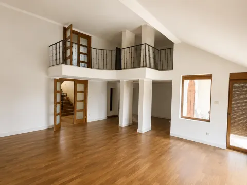 Izdavanje, kuća, 400m², Gorica C, Podgorica - image 2