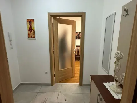 Rent, two bedroom apartment, 66m², Stari Aerodrom, Podgorica - image 13