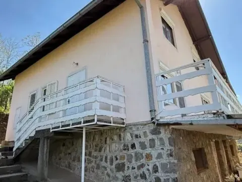 Prodaja, kuća, 197m², Sremska Kamenica, Petrovaradin - image 2