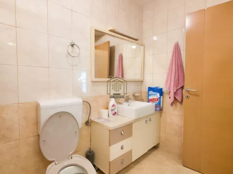Rent, two bedroom apartment, 55m², Ljubović, Podgorica - image 11