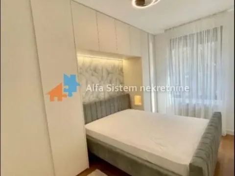 Rent, two bedroom apartment, 60m², Vračar Sve Podlokacije, Beograd - image 13