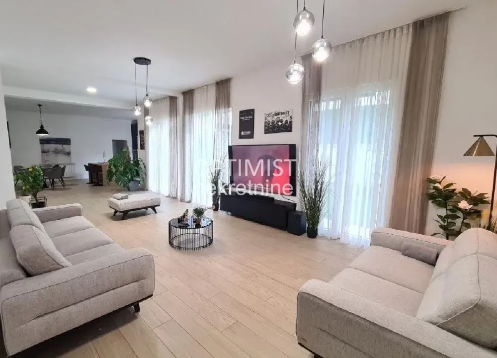 Prodaja, stan, 220m², Savski Venac, Beograd