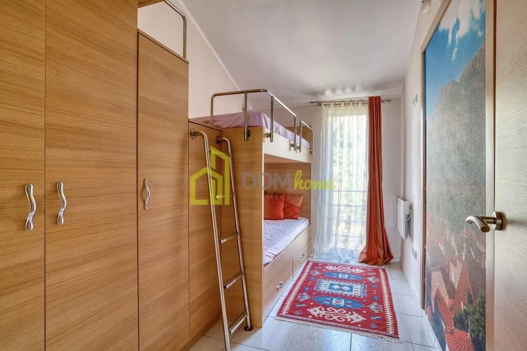 Prodaja, dvosoban stan, 75m², Seoce, Budva